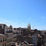 Grand studio avec vue sur notre Dame de la garde